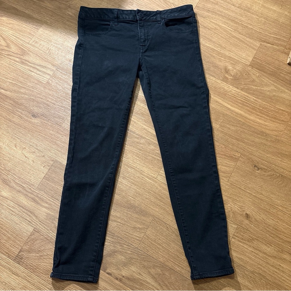 American Eagle Outfitters Black Jeggings Super Stretch Women’s Sz 12 Short